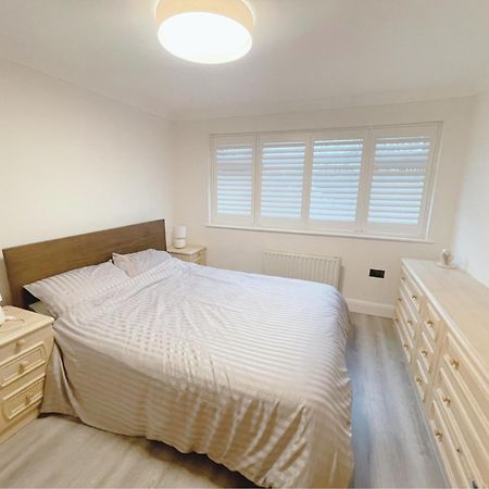 Home Near London Heathrow, Slough,Windsor,Legoland 콘부룩 외부 사진