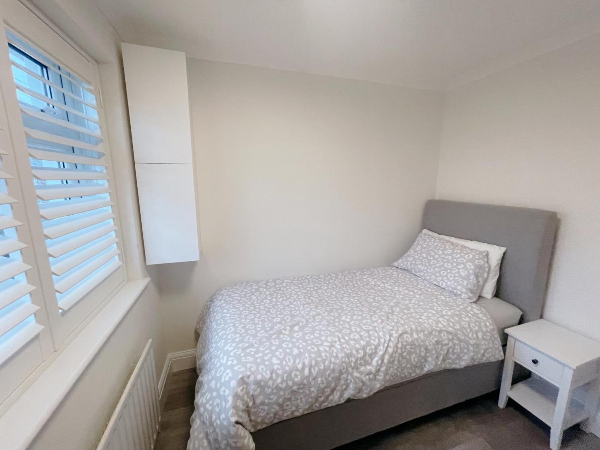 Home Near London Heathrow, Slough,Windsor,Legoland 콘부룩 외부 사진